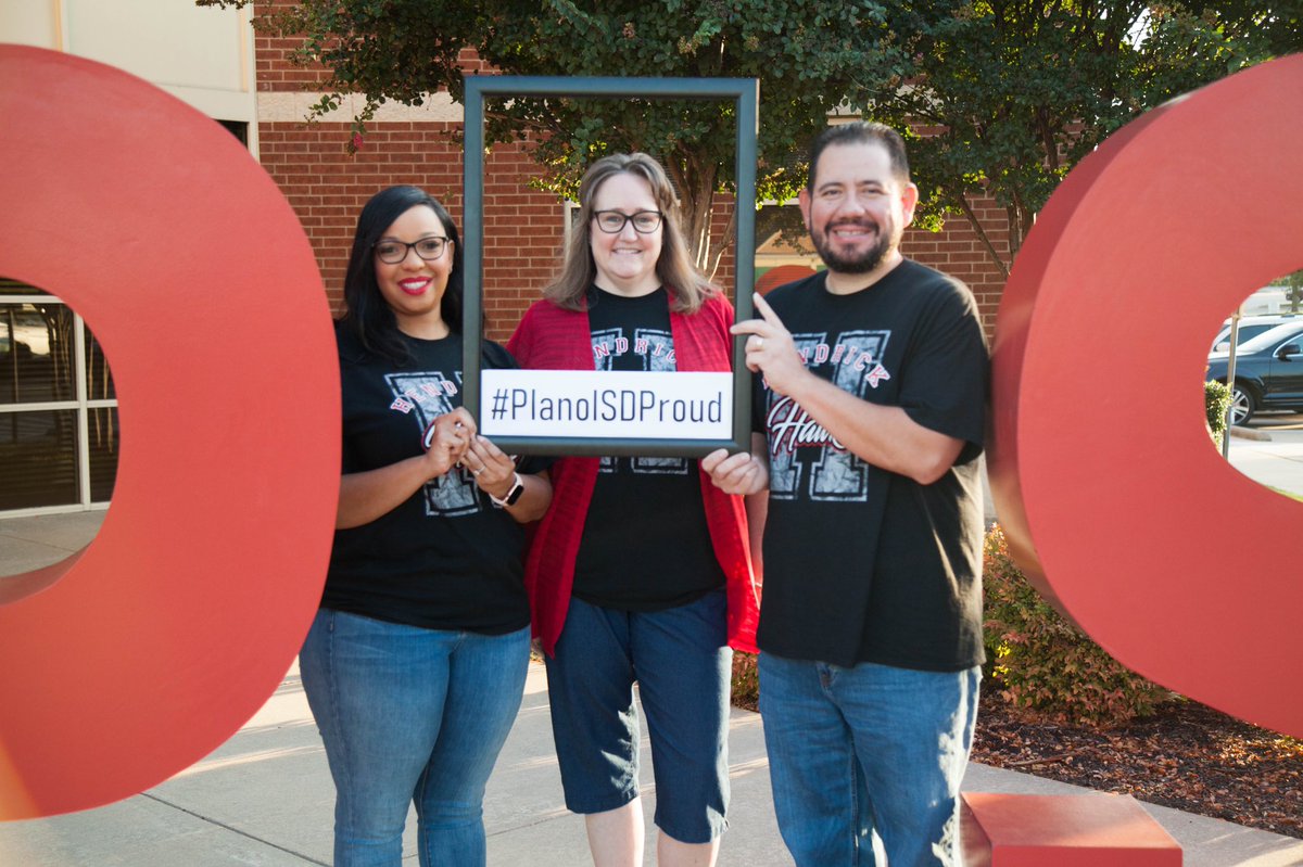 AMHunter80308's tweet photo. Today is #SchoolPrincipalsDay and @HMS_Wilczynski and I celebrate our leader @llong5352. We are #PlanoISDProud to have this amazing principal leading the #HendrickHawks team. https://t.co/NBRPvR2Krs