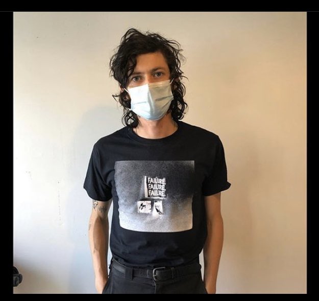 Gold Cage tweet media