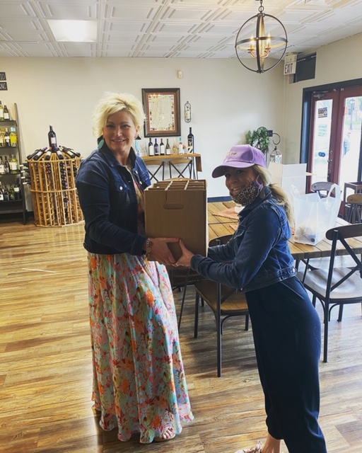 CindySellsCincy's tweet photo. What a great way to start off May! 

TY my client &amp; owner of Z Place for Wine, Zach Carie, for staying open during this crazy time! S/O to all in food&amp;bev service who can offer pick-up/carry-out/delivery. We toast to you, tonite! #ZPlaceForWineAndCheese #CindyBrunerAndAssoc https://t.co/lZIGPYgj5P