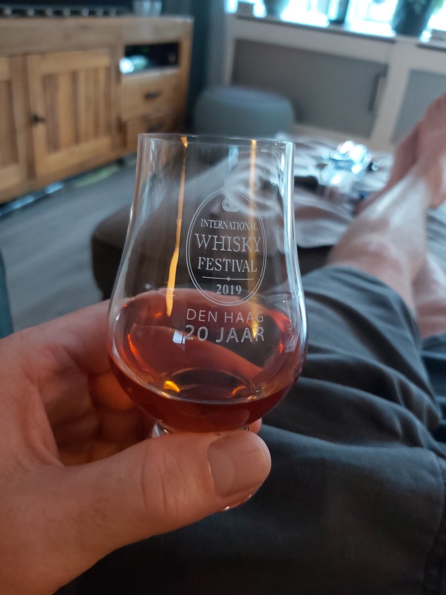 Erik522's tweet photo. #thearran amarone single malt https://t.co/OvzisN1oQm