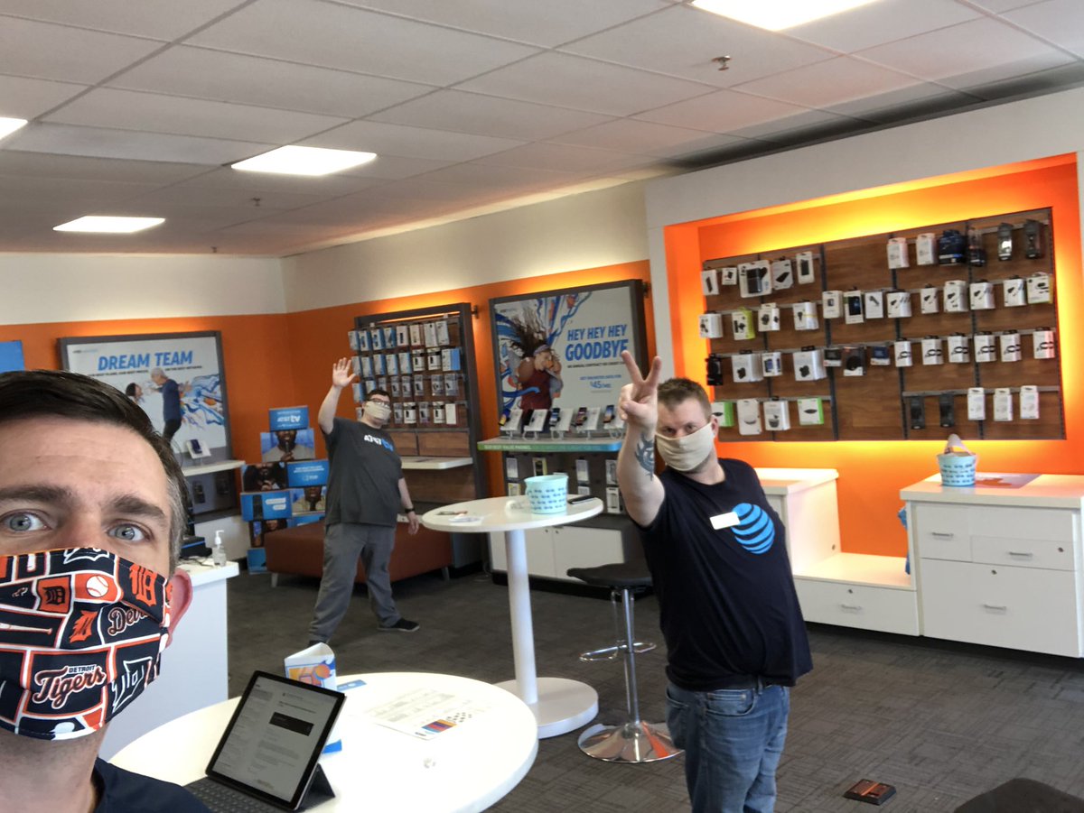 kgitchell's tweet photo. What an April for these guys! YOY growth in Voice, Video and Broadband while providing an outstanding customer experience! @SathewMcarberry and his team keeping Kentwood, MI connected! #WeAreGLM #ARGrowth #Curbside #MasterWireless @GreaterLakesMkt @DemetrusHayes1 @TomMonahan10 https://t.co/4nfvmFmGXI
