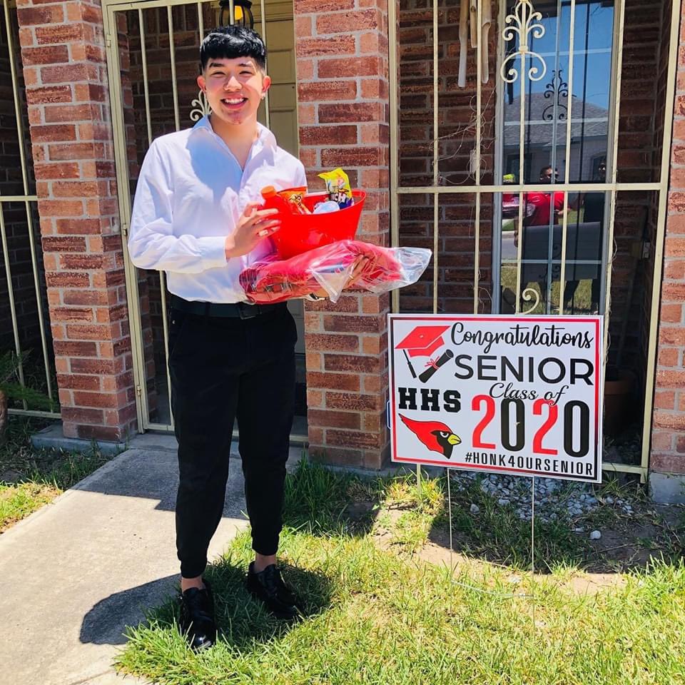 HarlingenStuCo's tweet photo. Our #HHSStuCo advisors delivered yard signs and treats to our Class of 2020 officers today. Congratulations! We are so proud of your hard work and dedication to serving others. β€οΈπ #CSND #HCISDproud #TASCstuco #levelup https://t.co/IrZZqRuzf3