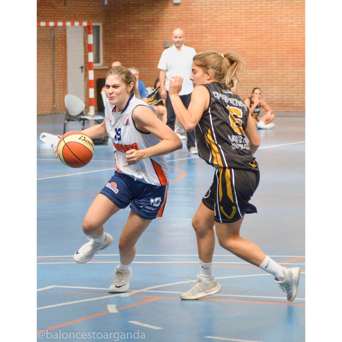 baloncesarganda's tweet photo. ¡Nuestro Nacional Femenino GRUPO HAFESA! 💪🏻 #baloncesto #basketball #baloncestofemenino #cbarganda #grupohafesa #nacionalfem 🏀🏀 https://t.co/MqSISxv8X0
