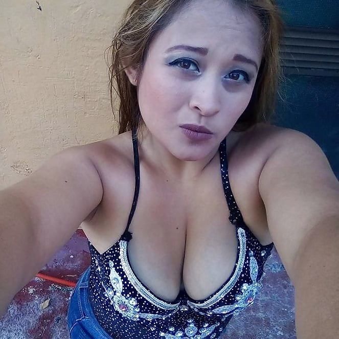 maduras_milf's tweet photo. Trágame tierra y escúpeme en la cama de quien me dé RT 🙈 https://t.co/pYV1VBXE85
