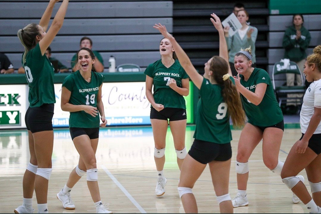 Slippery_RockVB's tweet photo. Happy Birthday to #RockVB rising sophomore, #10 Abby Nigon!!! 🎈🎉🎁🎊🎂💚🏐🤗🍰 #rocknation #sru23 @abbynigon12 @AlaynaChizmar https://t.co/raaHaADZkX