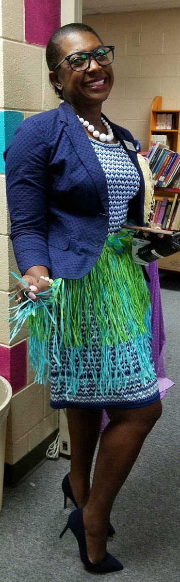 MrsFerrell_NCTS's tweet photo. @Everett_A_ 
So happy you are ours again! Happy National Principal's Day! #nctsbethebest https://t.co/YpfpiS7Ww0