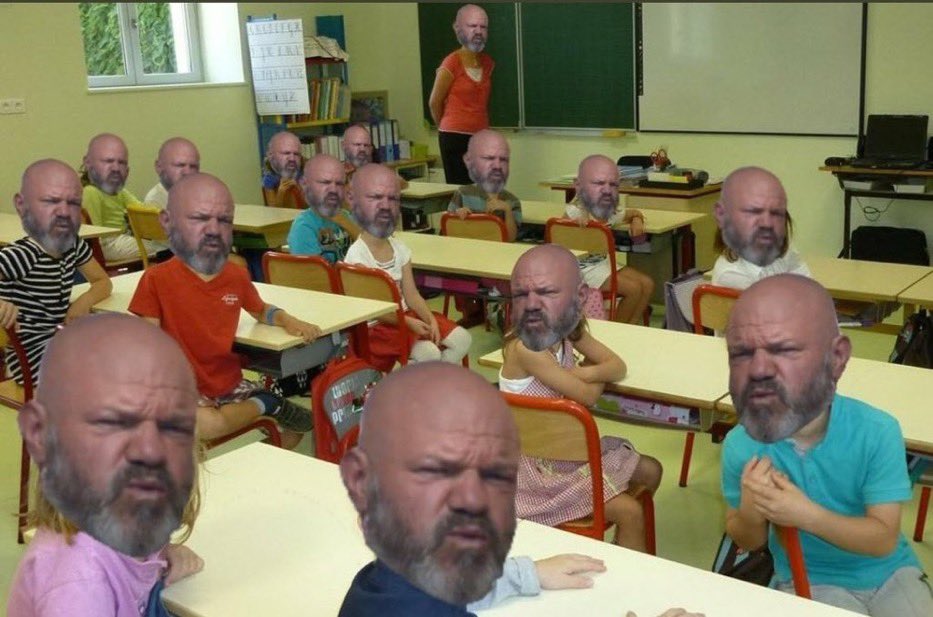 grizixx's tweet image. #KohLanta
Quand je vois inès qui parle a moussa.