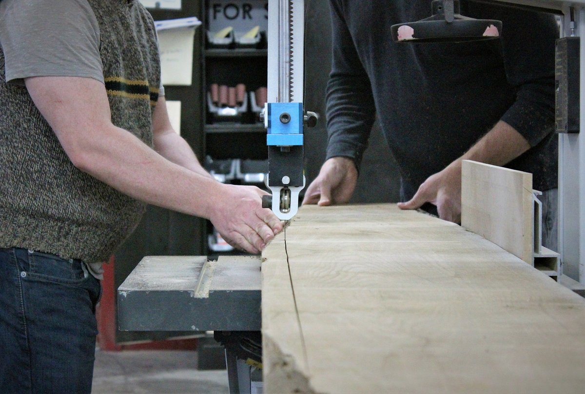 ChicagoIADC's tweet photo. We’re all familiar with the terms “hardwood” and “softwood” but have you ever wondered how the hardness of wood is measured? 🛠The Janka hardness test measures the resistance of a sample of wood to denting and wear🛠
#ciadc #woodwork #wood #woodfact #industrialfact https://t.co/YU1VAwSg7T