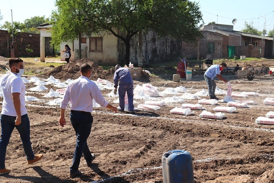 diegobernachea's tweet photo. SEGUIMOS AVANZANDO CON PAVIMENTO URBANO

Mejora nuestra ciudad con más infraestructura. En esta oportunidad, hemos logrado avanzar con un tramo más de la calle San Lorenzo del Ensanche Sur de nuestra localidad de Presidencia de la Plaza. 
#SeguimosCreciendoConObras https://t.co/RsD839nEcn