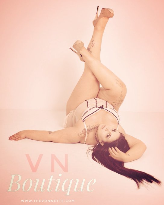 You chose Me because My auchtority shines threw  You like it when I take full control You crave for rules&amp;clear<a href="/tag/findom"class="tags"><span>#findom</span></a><a href="/tag/tpe"class="tags"><span>#tpe</span></a><a href="/tag/powerexchange"class="tags"><span>#powerexchange</span></a><a href="/tag/alphawoman"class="tags"><span>#alphawoman</span></a>