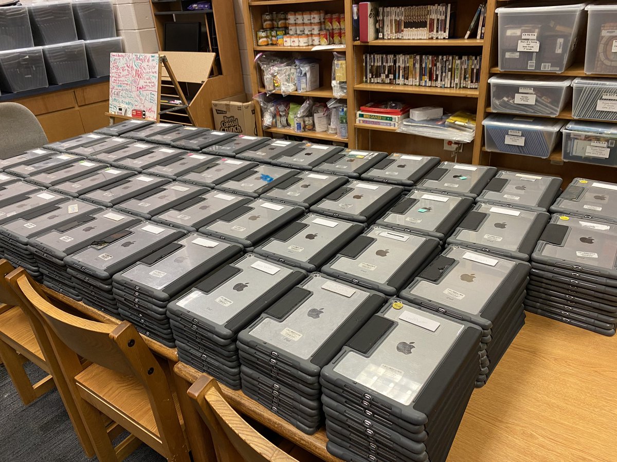 CDoverLCHSMedia's tweet photo. That’s what 500 or so iPads look like after they’ve been collected, checked in, reset to factory, and taken out of Destiny. #tired https://t.co/SlIR97nNuG