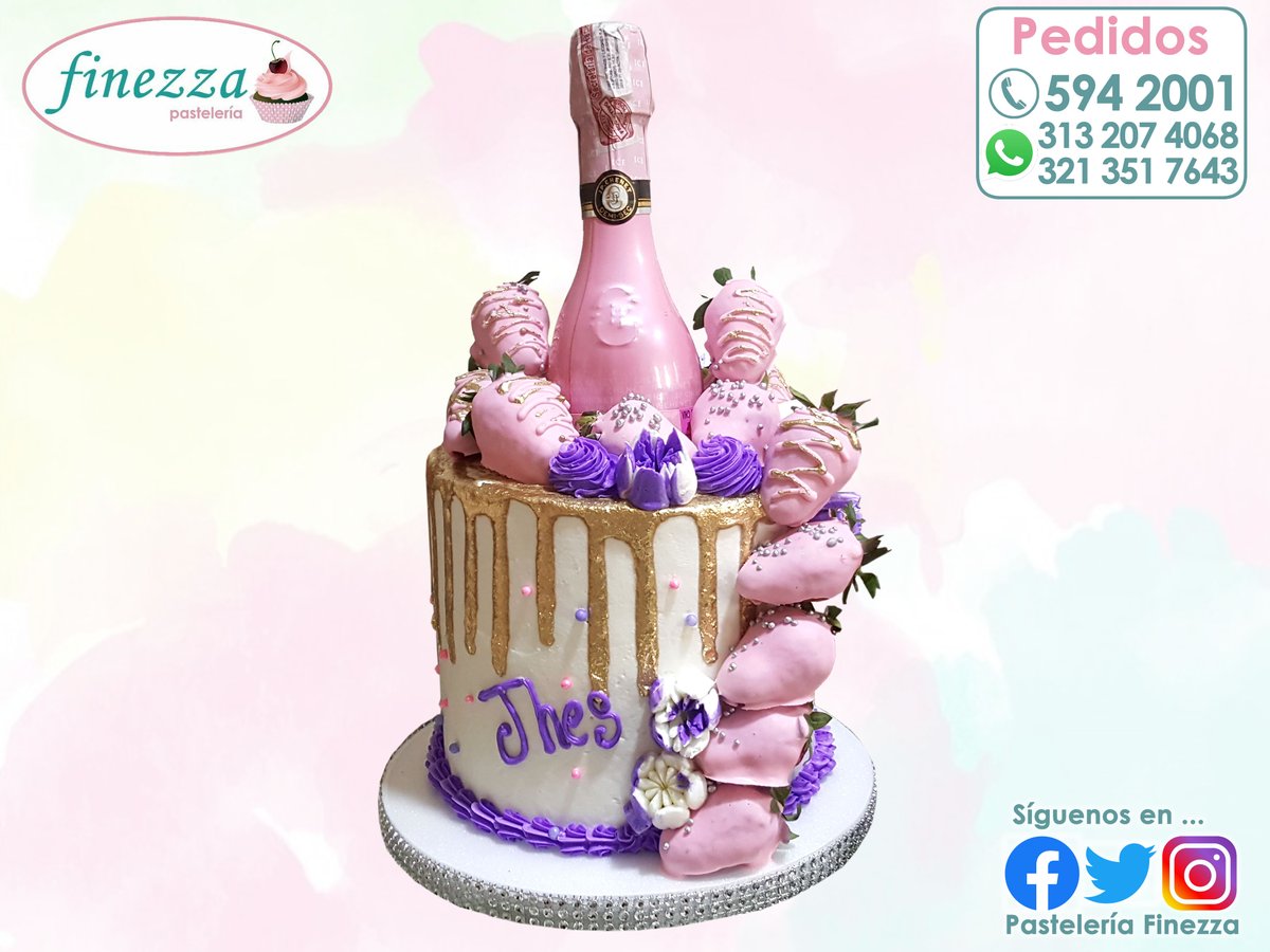 pastelfinezza's tweet photo. Feliz Cumpleaños Jhes!
#PasteleriaFinezza #CelebraConFinezza #Ponque #Torta #Champagne #ChampagneJPChenetRose #Jhes https://t.co/7Ke010cw9f