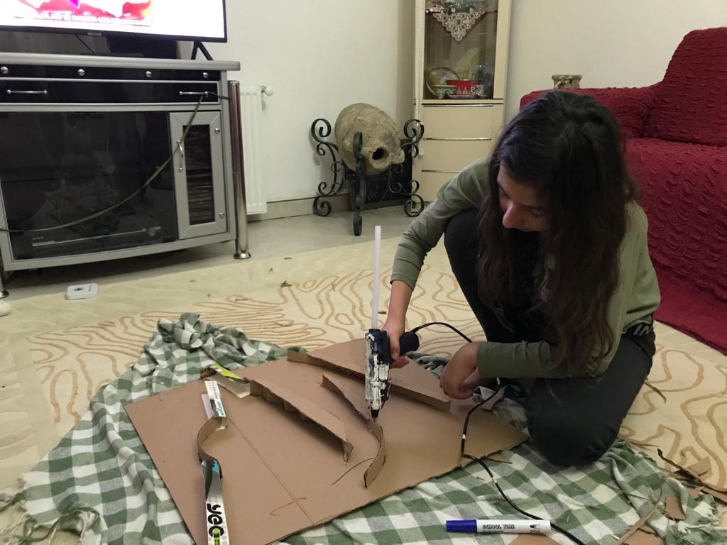 NazireKaracalar's tweet photo. Profilo Marina Ortaokulu Öğrencilerimiz Muğla İl Milli Eğitim Müdürlüğü Okul Evimde portalı Stem evimde projesi "PARKUR YAPIMI"nı öğreniyor.Kumsal ÇARPAR 5A👏👏👏 #OkulEvimde #StemEvimde @ziyaselcuk @mebailesi2023 @MuglaMem @pervin_tore @bodrumMEM @Aslankorkmazmeb @MarinaProfilo https://t.co/rrZmE3w3tu