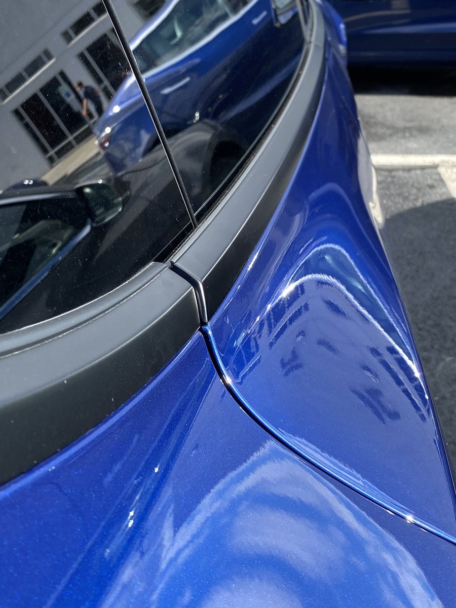 @ModelYOwners adore the car but confused about the door alignment...this is not a luxury car. @elonmusk maybe look into this...please!! Vin #000949. HUGE @Tesla fan but...this us alot of cash for misaligned doors