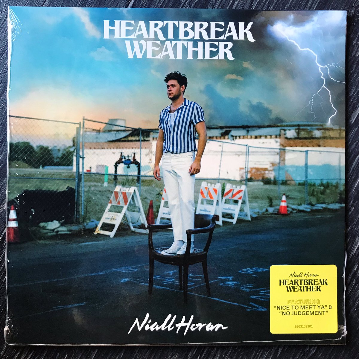 mindbombrecords's tweet photo. Now In Stock: Niall Horan-Heartbreak Weather LP.
#niallhoran #heartbreakweather #capitolrecords #mindbombrecords #newmusicfriday #ourhomestc #keepthecorealivestc #pickupstc https://t.co/NWhbZj91Eb
