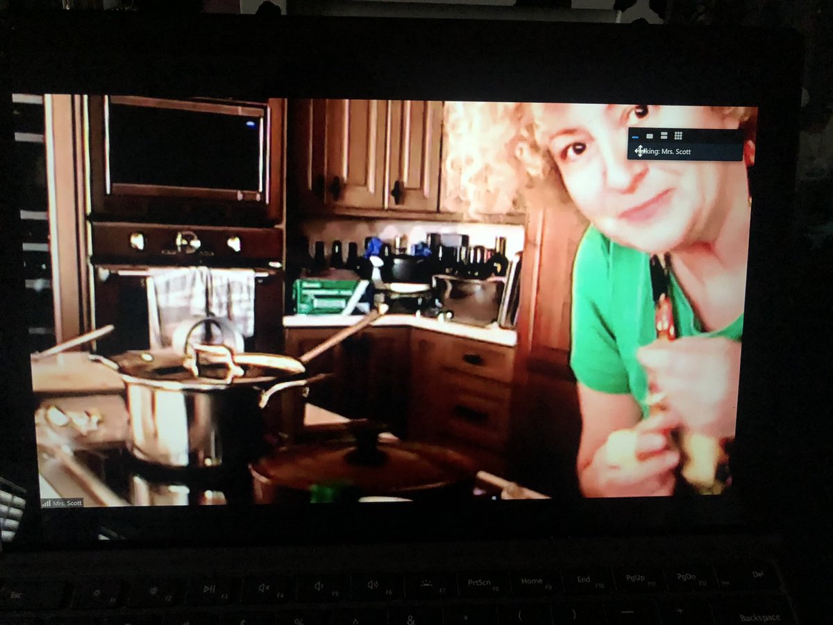 Principal_PVIS's tweet image. Enjoyed making pasta and sauce today with Mrs. Scott’s @PVIS_Seakings cooking class. Lots of great tips and student engagement. Can’t wait to see student dishes. @pvpschools #PVISTogetherApart #VirtualCookingClass #EvryStuEvryDay #Mangia