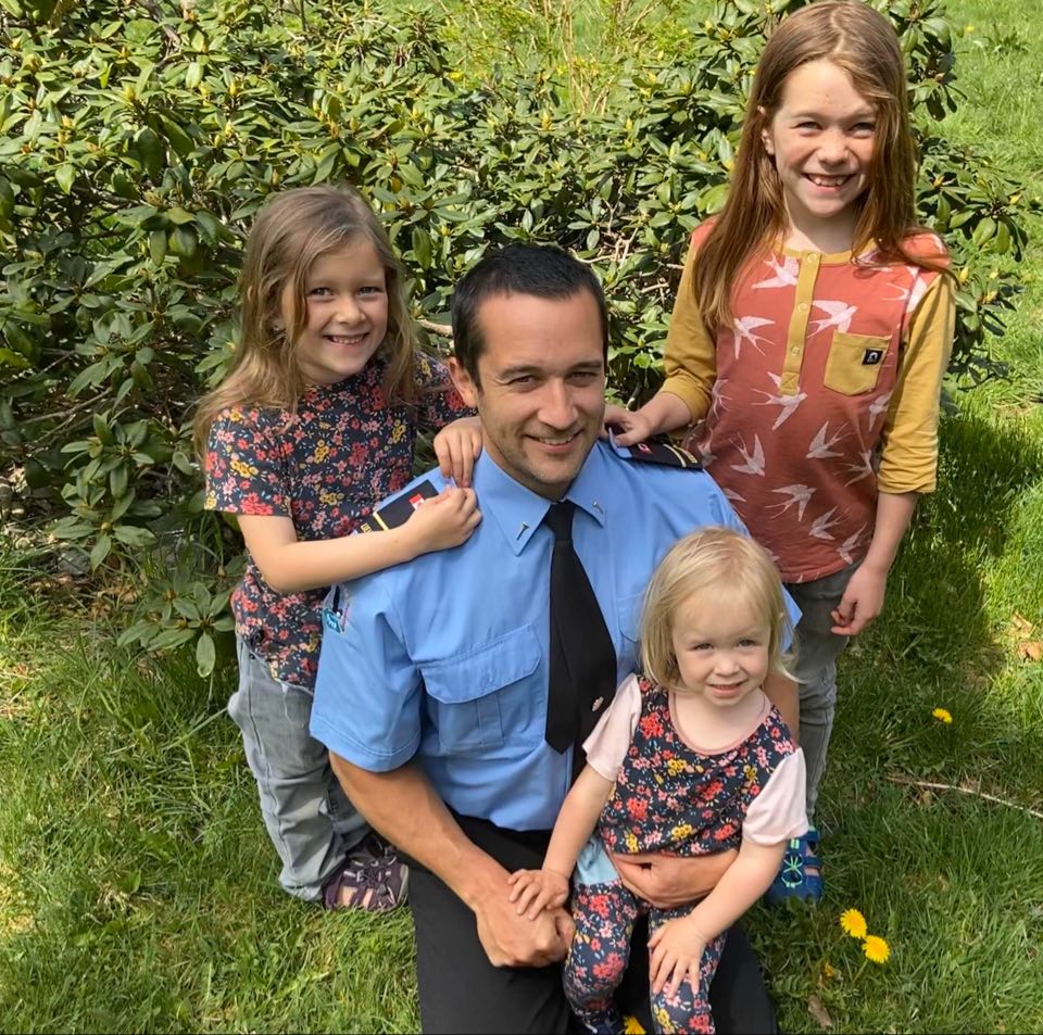 Congratulations to Jeff Caring who has been promoted to Lieutenant. We want to thank his family for stepping in to present him with his epilates. This is something we would normally do at a meeting but due to covid 19 and to maintain physical distancing we were unable to.