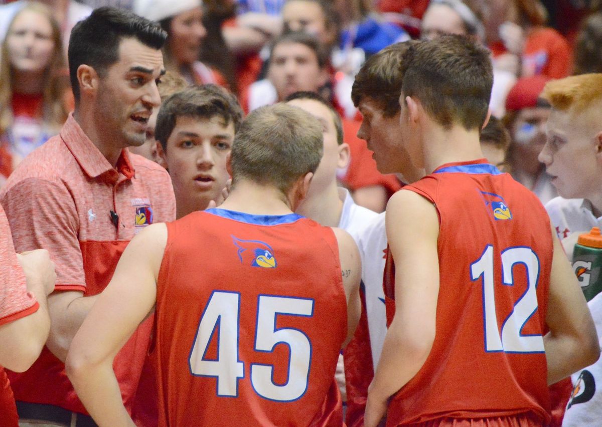 Rend Lake College has tabbed Brian Gamber to be the coach of the Warriors Men's team. Gamber led Woodlawn to a 31-4 record this season, was 96-34 over a 4-year span, a winning percentage of 74% including 3 Regional Titles and a Sectional Title. Gamber played college hoops at RLC.