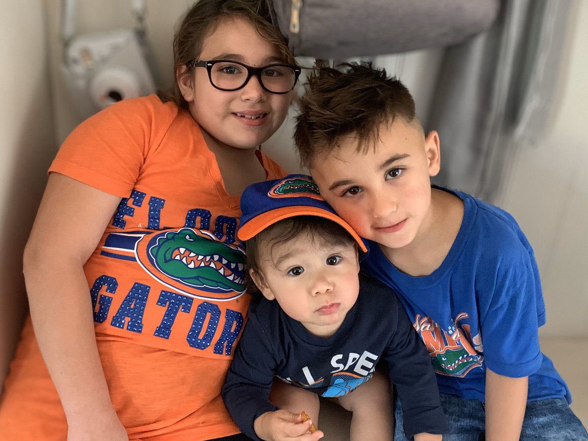 Coataltan's tweet photo. @BCEBobcat @cyspotts #CCPSProud #ccps #bobcats #VirtualSpiritWeek #collegeday #gators So we have 90% FL Gator fans on our side of the family. Can you tell? #MayDay2020 https://t.co/CgogmYjLh7