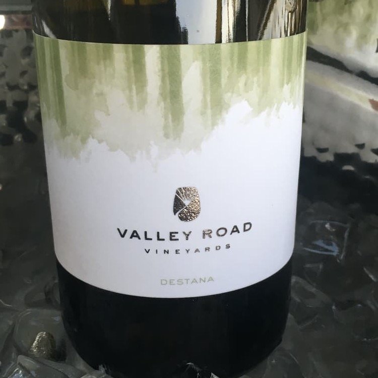 TheCvilleGuide's tweet photo. remember in the last blog when we said we'd hook you up with a list of virtual wine tastings? It's here!

https://t.co/xf8MtA1mZ3

#cheers #onlineliving #virtual #winetasting #wine #quarantineandchill https://t.co/H5ZeopQgcJ