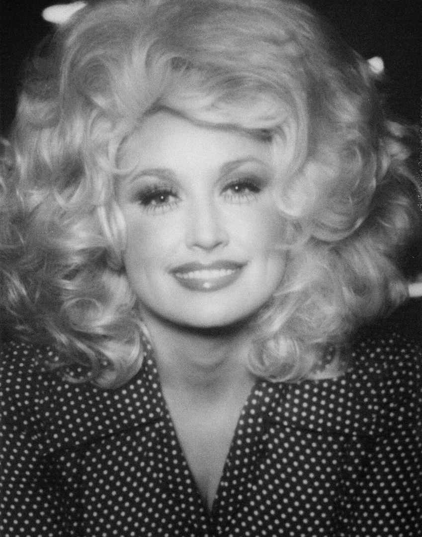 DollyParton's tweet image. Smile, it increases your face value 😊