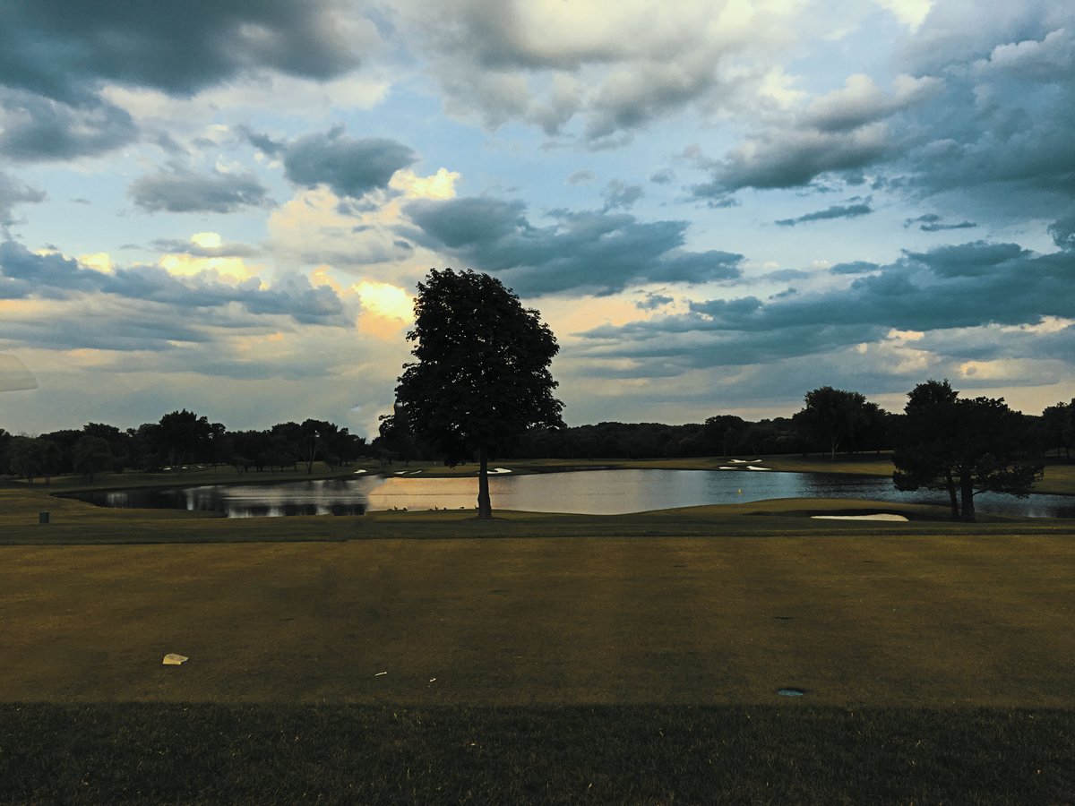 ThroughMyLens15's tweet photo. Missing this right now! 
#ButlerNational #ThroughMyLens #Golf https://t.co/HTckkOheYC