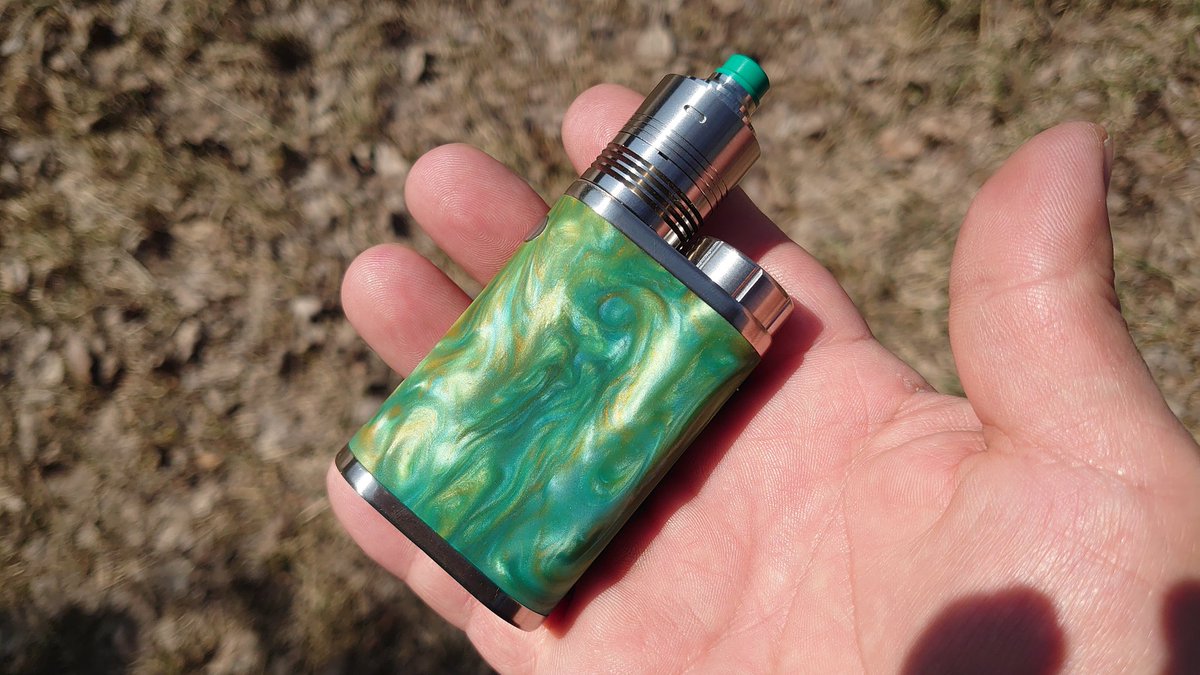CebrjowHwScHCkj's tweet photo. 皆さんおはよっチェ😆👍今日も宜しくご安全に🙇💦#ORBITALrda + #eleafistickpico75w + #JMKTips 😋💦#VAPE #vape好きな人と繋がりたい #VAPE好きと繋がりたい #VAPE初心者 #eleaf #istick #monomod https://t.co/W5i0TVM899