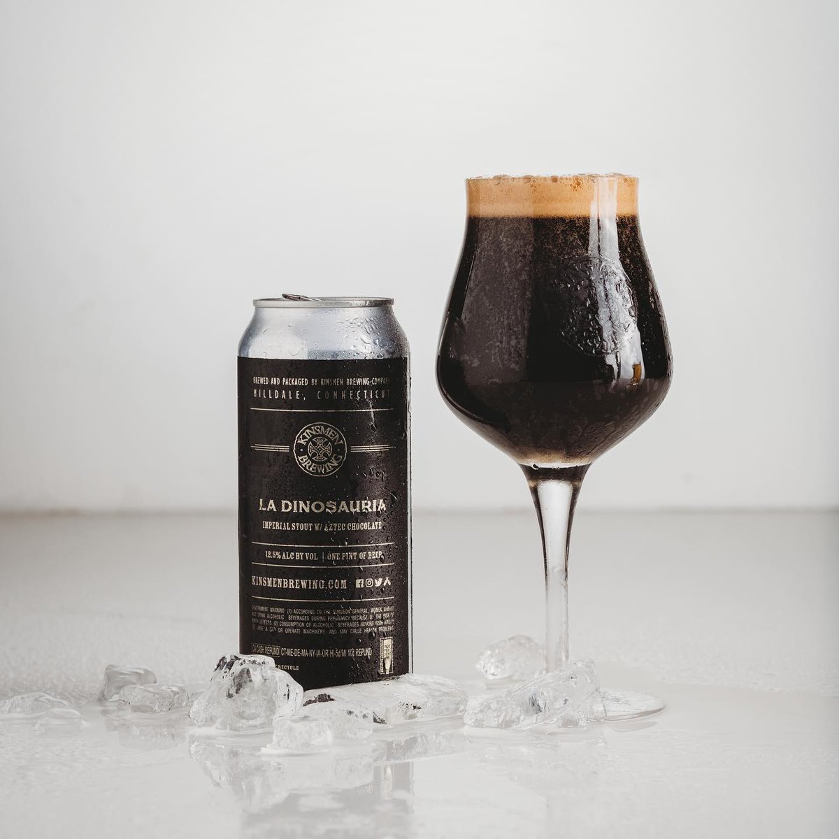 KinsmenBrewing's tweet image. 🚨La Dinosauria 🚨 Our fat ass 12.5% imperial stout with Aztec chocolate. Celebrate Cinqo de Mayo with more than just a light lager. Head online now and order for pickup starting at 9AM tomorrow morning. Check our online store for all new freshies, crispy boi. #stoutseason #beer