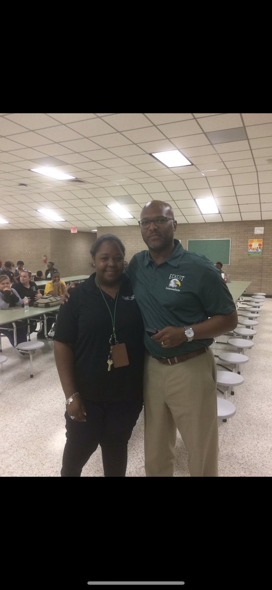 MsEllis1908's tweet photo. Heard it was #nationalprincipalsday!! Well I’m going to shout out my principal!! @herndon_mark he’s literally the best principal! No matter how crazy my ideas are! He’s always given 110% in support! @EckertEagles #ilookamess #itwasallinadayswork https://t.co/5Mhmq81Fvf