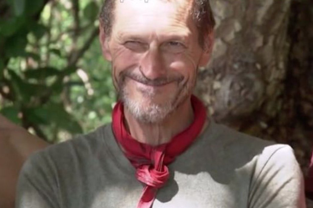 Jarouille's tweet photo. Pire koh lanta de l'histoire sérieux...
Sam semaine dernière tehe aujourd'hui...
Régis qui trahit, les deux glands qui jouent pas leur collier
Et y'en a un qui est tjrs la on c'est pas pourquoi, il va finir sur les poteaux si ça continue 🤦‍♂️ #KohLanta https://t.co/1S8JRH8ETD