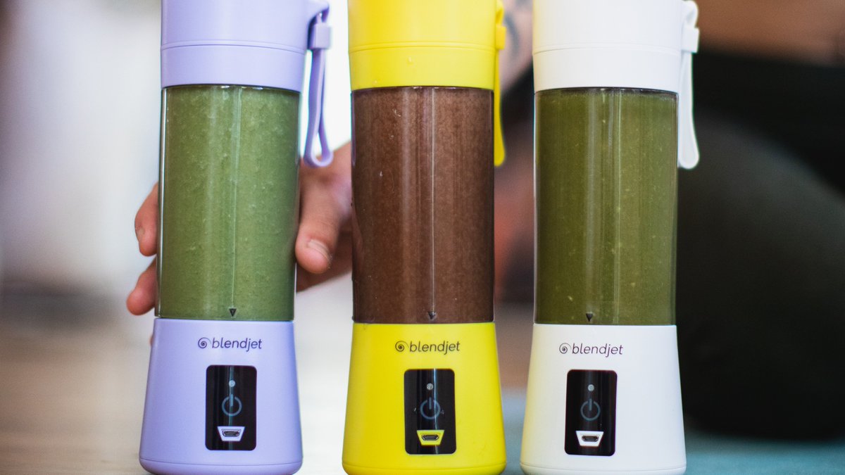 #STAYHOME #GIVEAWAY 🏡 We're giving a #BlendJet portable blender to THREE lucky followers to make their quarantines better! 
1. FOLLOW <a href="/BlendJet/">BlendJet®</a>
2. LIKE and RETWEET this post 
3. REPLY telling a friend why you want to win!  
Closes 4/7. Winners messaged on 4/8. Open worldwide.