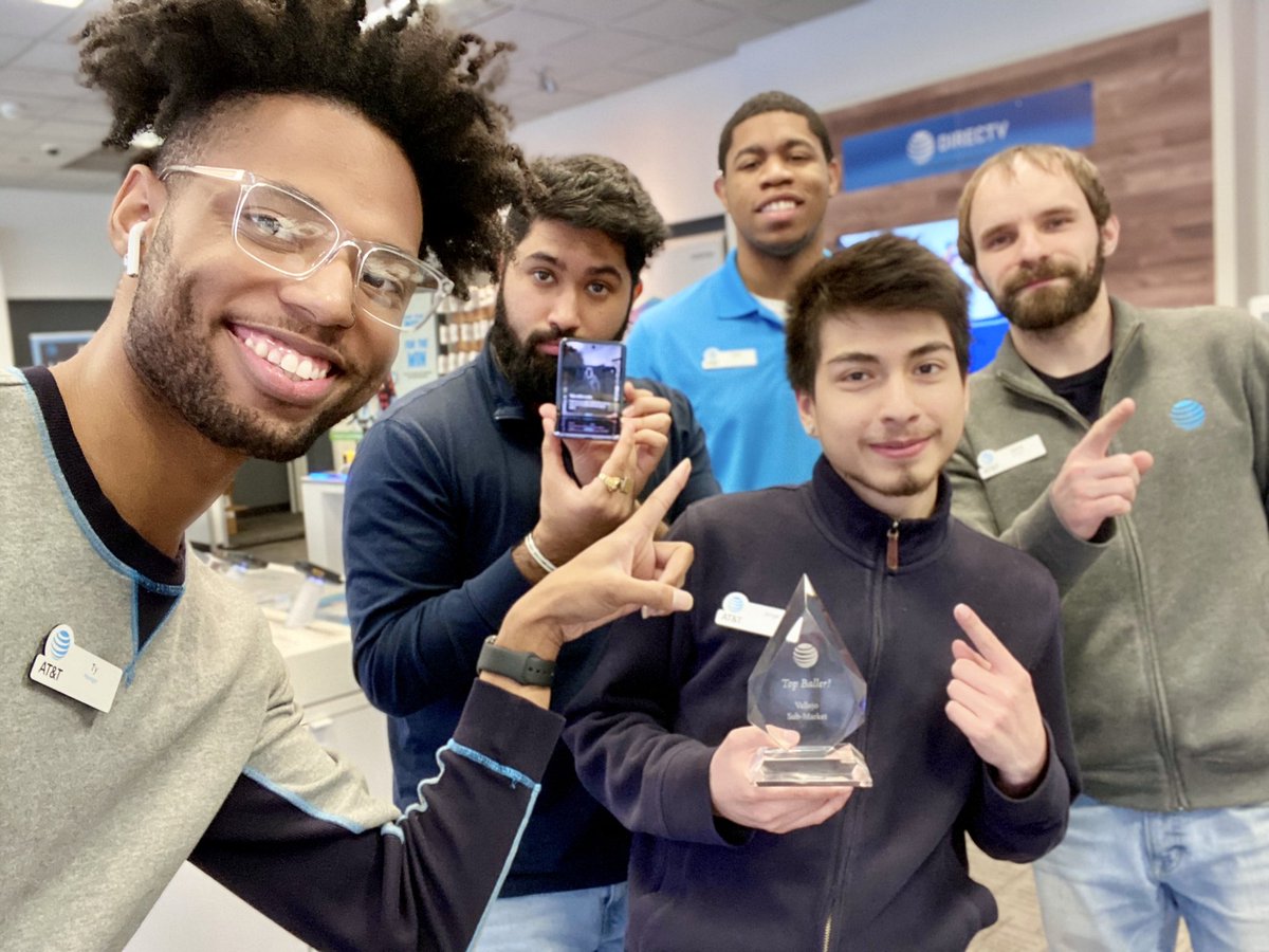 #WinningWednesday has to go to winning the #BallerAward for January! the hard work paid off! #ATTSpiritWeek <a href="/PaulaVofGLM/">Paula</a> <a href="/b_rothblott/">Bill Rothblott</a> <a href="/scubasteve2324/">Steve Kulis</a> <a href="/ATT_JorgeC/">Jorge Carranza</a> <a href="/SUDESH_GLM/">Sudesh Joshi</a> <a href="/TYLER_GLM/">Tyler 🇭🇹</a> <a href="/TeganK15/">Tegan K.</a>