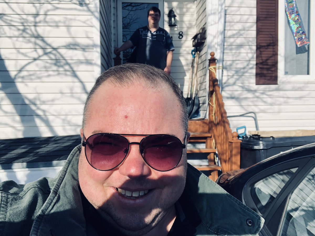 justbegemma's tweet photo. Our buddy turned 40 yesterday. Couldn’t make the Zoom call last night so I dropped a twofer off on his front step in order to adhere to social distance protocol. It’s not the way we usually celebrate, but it was still fun.
#Ledwell #HappyBirthday #LordyLordy #Cheers 🍻 https://t.co/jK2bJq45En
