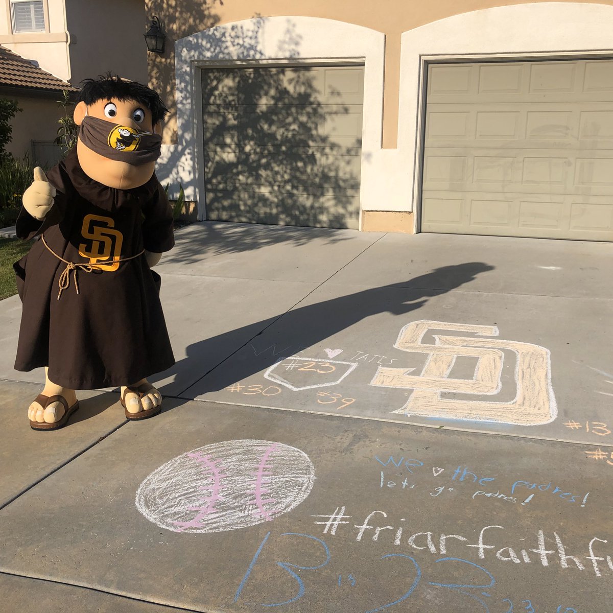 TheSwinginFriar's tweet photo. Some #CompadresKids with some A+ work! Go Pads! 🤎💛 https://t.co/UrHRaE9whC