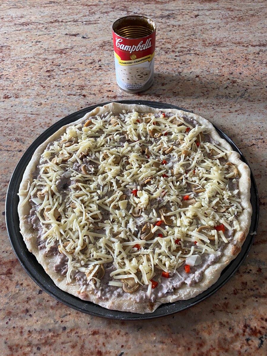 So variety for dinners have become a bit of a challenge... yesterday I was inspired by a trip to Italy and an Alfredo sauce i had on a pizza... sooo I created my own version with @CampbellSoupCo Cream of Mushroom, ground <a href="/CanadianBeef/">Canadian Beef</a> and <a href="/dfc_plc/">DFC / PLC</a> mozzarella