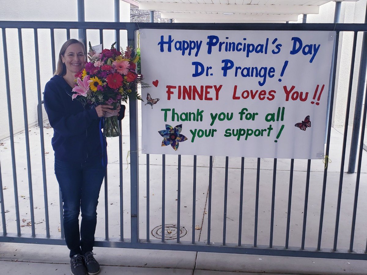Happy Principal’s Day to an amazing leader! ⁦<a href="/bevprange/">Beverly Prange</a>⁩ ⁦<a href="/CVESDNews/">CVESD News</a>⁩ #finneyelem