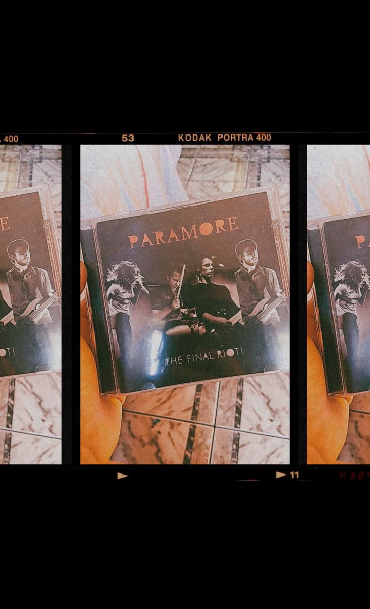 frantorre's tweet photo. Hoje tava limpando o quarto eu tava vendo essa belezinha
#AtHomeWithParamore https://t.co/A1O5zk5pl9