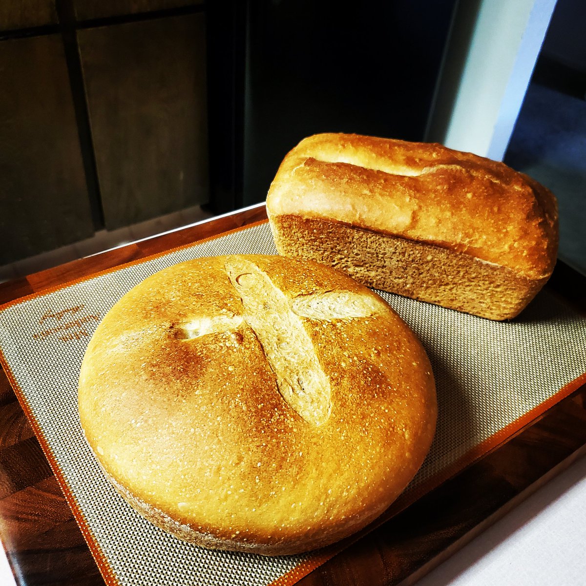drbeergood's tweet photo. Amish County loaf using kveik yeast, also got to try out my new Dutch oven π
#homebaker #bread #drbeergood #drbreadgood #nevada #northernnevada https://t.co/d8kE1zTYZE