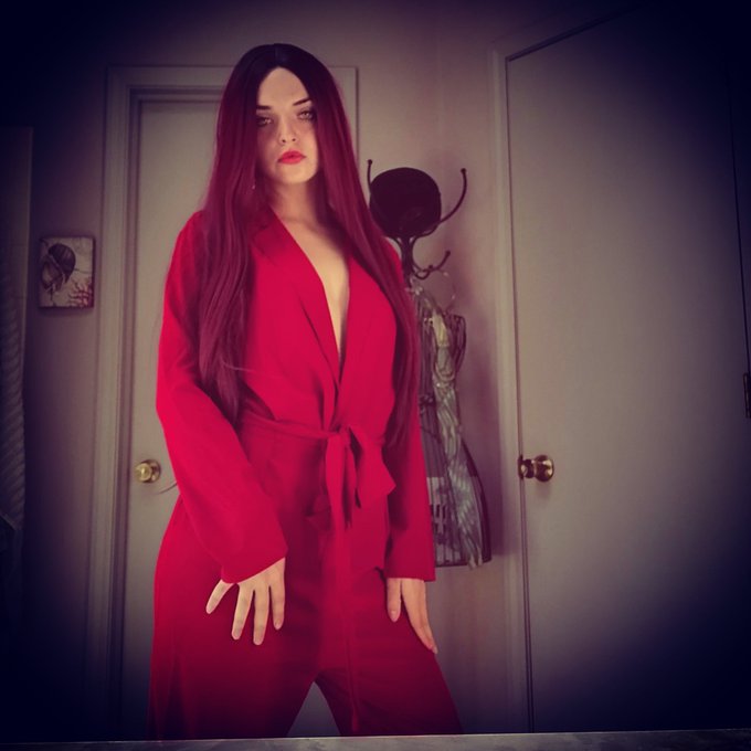 Half devil half goddess 🌗  #modeling #girl #badgirl #FridayVibes #MayDay2020 #redlips #redhair #jumpsuit<a href="/tag/modeling"class="tags">#modeling</a><a href="/tag/girl"class="tags">#girl</a><a href="/tag/badgirl"class="tags">#badgirl</a><a href="/tag/jumpsuit"class="tags"><span>#jumpsuit</span></a><a href="/tag/redhair"class="tags"><span>#redhair</span></a><a href="/tag/redlips"class="tags"><span>#redlips</span></a><a href="/tag/fashionfriday"class="tags"><span>#fashionfriday</span></a><a href="/tag/fridayvibes"class="tags"><span>#fridayvibes</span></a>