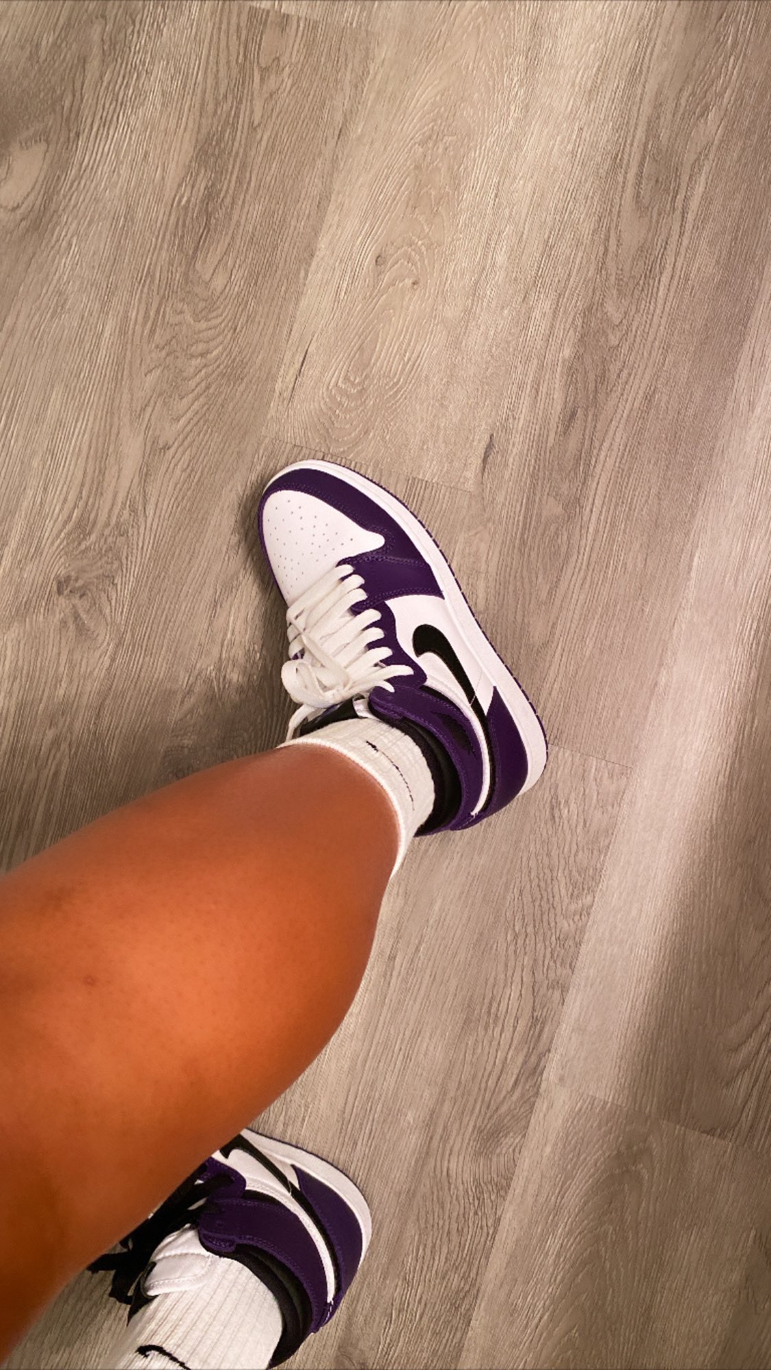 jordan 1 court purple white laces