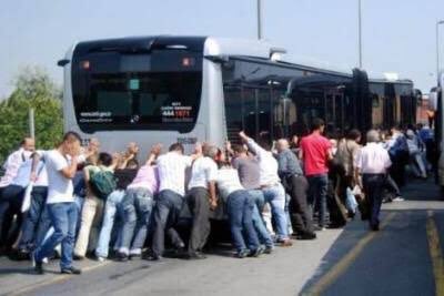 1 milyon için herkes bir tweet'in elinden tutsun hadi #ykstarihinedokunma