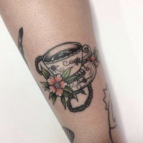 Navarronalua's tweet photo. Tu também é um viciado compulsivo??? Criação mesclando New Trad. e Old School tatuada no Céu Lado B.
Mais trabalhos no instagram @studioamem https://t.co/rEmyrnudw9