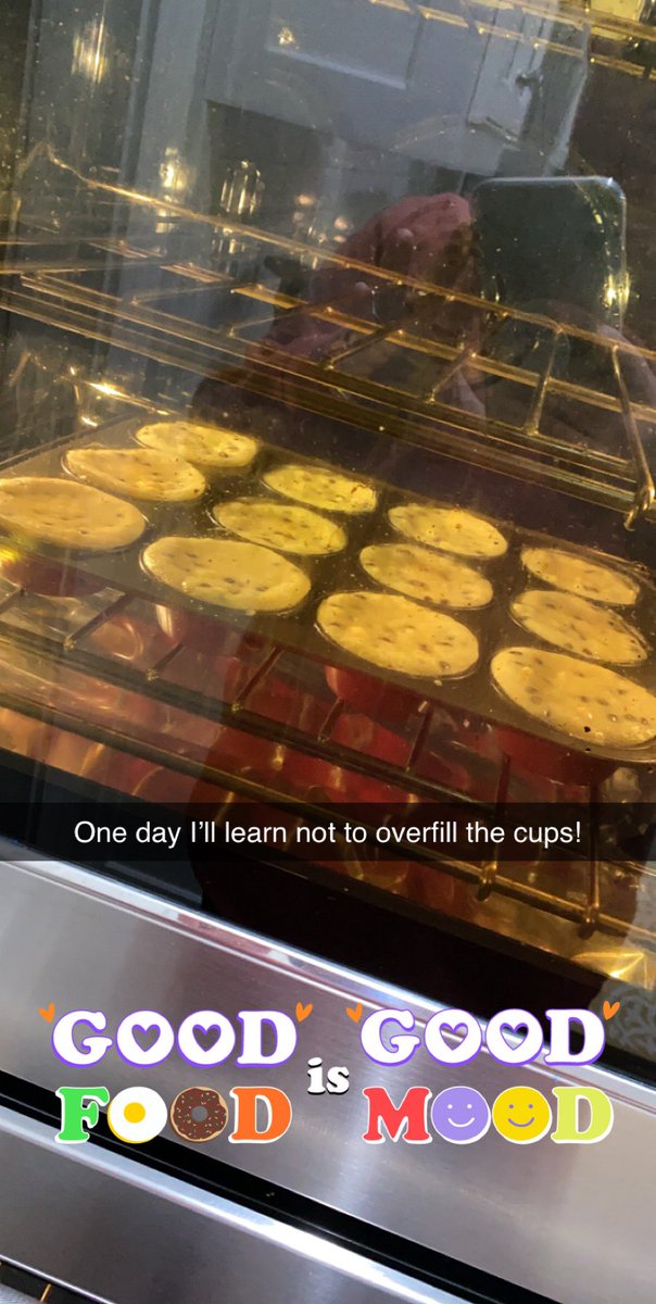 lfaust_21's tweet photo. Yummy banana chocolate chip muffins tonight! #QuarantineCooking #WillRunExtraTomorrow #DoubleWorkouts https://t.co/DmlWMrwizc