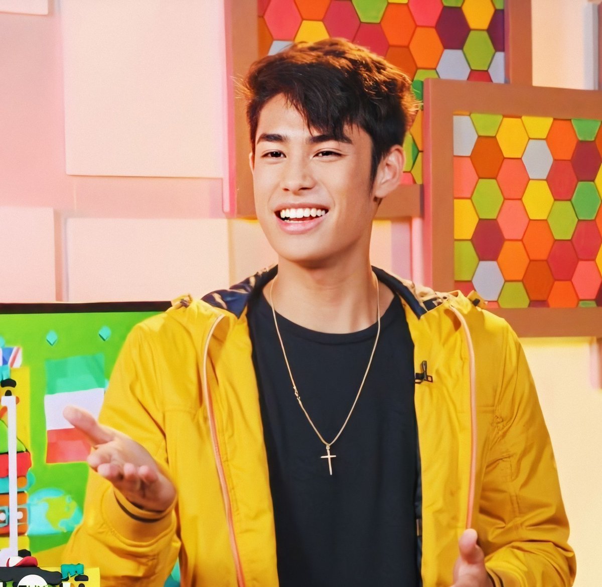 Donnys_Army's tweet photo. You look so perfect standing there 😌💖 https://t.co/o0BVu4VFBk