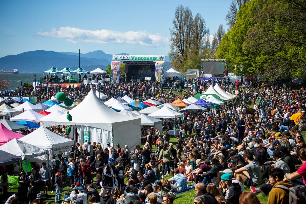 THEMMEXCHANGE's tweet photo. Vancouver police say no large 420 event planned as cannabis celebration goes virtual 

https://t.co/T1jslDxY2u #MME #marijuana #cannabis #Canada #Vancouver https://t.co/00gK2P5fab
