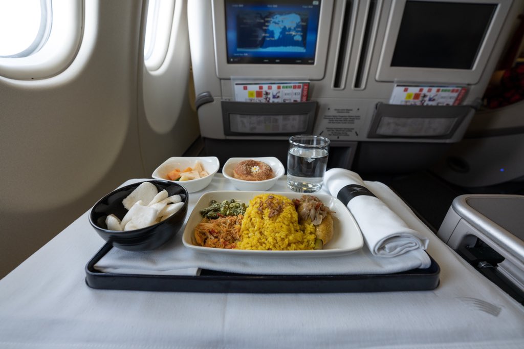 Rare view for 2020 <a href="/IndonesiaGaruda/">Garuda Indonesia</a> #kangen