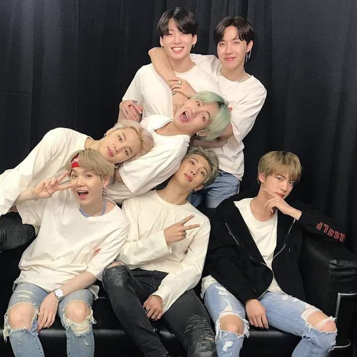 wholesome pictures of bts that i love