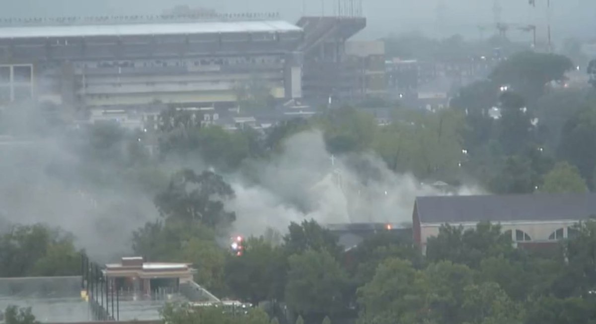 abc3340's tweet photo. BREAKING: The Moody Music Building on the University of Alabama Campus in Tuscaloosa is on fire.

Watch livestream: https://t.co/L0nAGz3DXm https://t.co/mxTSEtjPNb