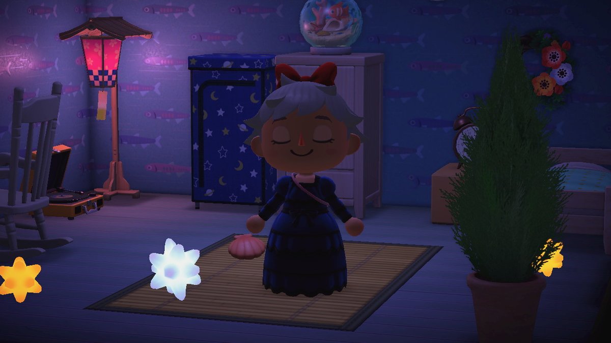 LadybugWitch's tweet photo. bedroom or ... space???? #ladybug #ladybugwitch #AnimalCrossing #ACNH #NintendoSwitch https://t.co/C6f5e3xTcT