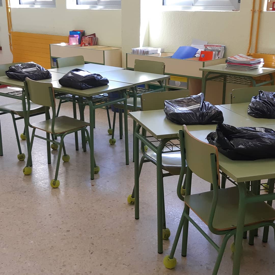 AguanazCeip's tweet photo. CEIP AGUANAZ y AYUNTAMIENTO DE ENTRAMBASAGUAS colaboran para que nuestro alumnado de 1 y 2 de Primaria tengan sus materiales del tercer trimestre en sus domicilios. https://t.co/x0N8c62ZW7